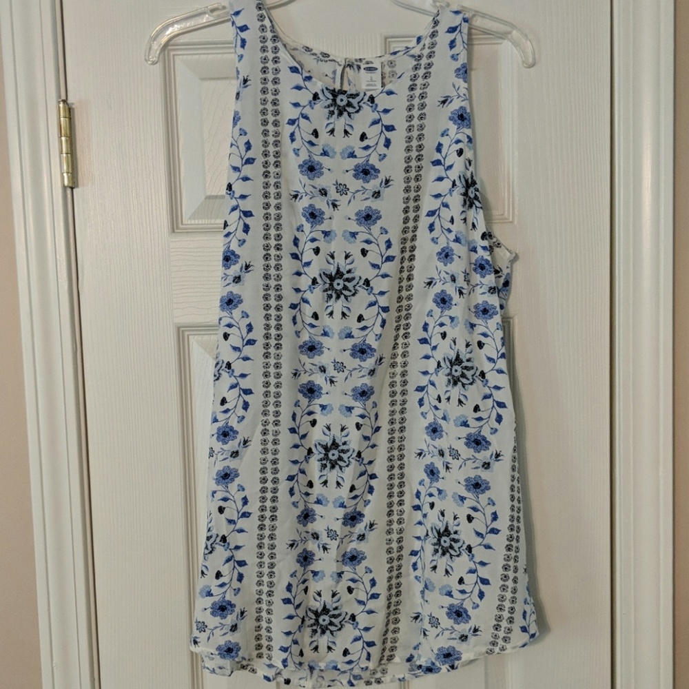 Old Navy tank top.  Size L Tall.